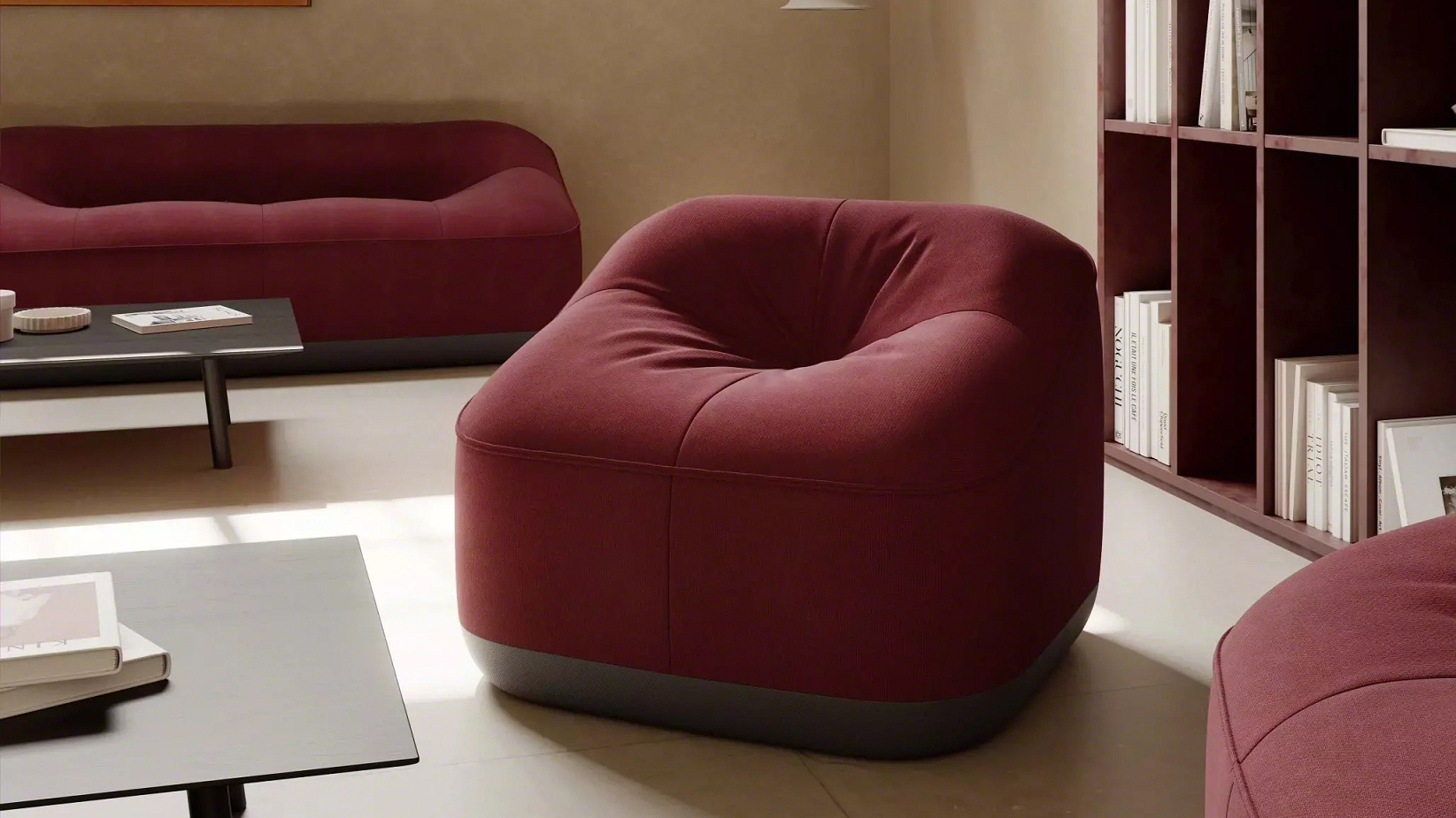 Upholstered lounge chair